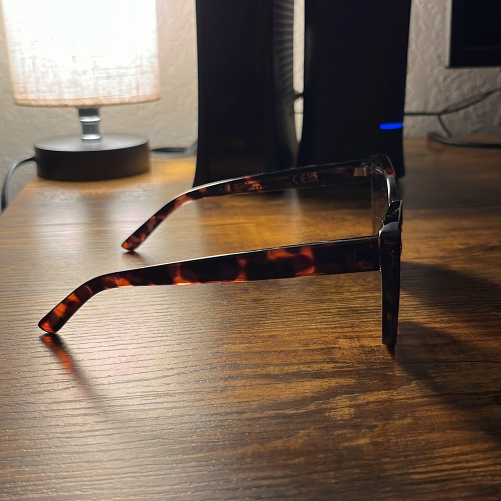H&M sunglasses - Picture 3 of 4
